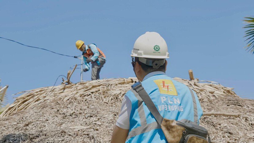 149 Keluarga di Noemuke NTT Kini Nikmati Listrik PLN 24 Jam, Membuka Harapan Baru bagi Pendidikan dan Ekonomi Warga 2 149 Keluarga di Noemuke NTT Kini Nikmati Listrik PLN 24 Jam, Membuka Harapan Baru bagi Pendidikan dan Ekonomi Warga
