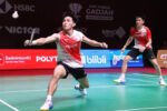 Raymond Indra dan Nikolaus Joaquin menciptakan kejutan besar dengan menyingkirkan unggulan kedua asal Malaysia pada babak 16 besar Indonesia Open 2026 di Istora Senayan.