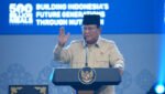 Presiden Prabowo Subianto menyampaikan apresiasi kepada para petugas Program Makan Bergizi Gratis yang bertugas hingga ke daerah terpencil saat Konsolidasi Nasional MBG di Bogor.