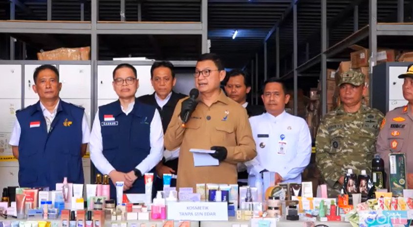 BPOM menyita jutaan kosmetik impor ilegal senilai Rp27,6 miliar dari sebuah gudang tersembunyi di Kelapa Dua, Kabupaten Tangerang.