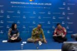 Pemerintah mempercepat pembangunan Sekolah Rakyat di 93 lokasi dengan target penyelesaian serentak pada 20 Juni 2026.