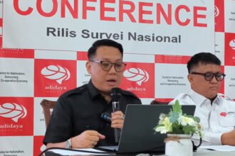 Tingkat kepuasan masyarakat terhadap pemerintahan Prabowo-Gibran masih berada pada angka mayoritas, sementara sejumlah program unggulan seperti CKG, KDKMP, dan MBG memperoleh dukungan luas dari publik.