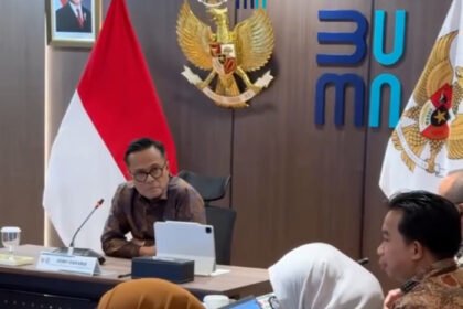 Kepala BP BUMN sekaligus COO Danantara, Dony Oskaria,menegaskan transformasi besar-besaran BUMN melalui Danantara diyakini mampu meningkatkan laba perusahaan negara sekaligus memperbesar kontribusi terhadap penerimaan negara hingga ratusan triliun rupiah setiap tahun.