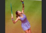 Emma Raducanu mendapat sorotan besar menjelang Wimbledon setelah tampil impresif hingga final Queen's Club dan kembali masuk jajaran elite tenis putri dunia.