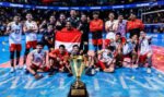 Timnas voli putra Indonesia merayakan gelar juara AVC Men's Cup 2026 setelah mengalahkan Korea Selatan tiga set langsung pada partai final di Ahmedabad, India.