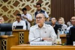 Pemerintah mempercepat persiapan operasional 36 ribu Kopdes Merah Putih sebagai pusat penyaluran bantuan dan penguatan ekonomi desa mulai akhir 2026.