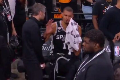 Game 1 Final NBA 2026 berlangsung keras dengan insiden cedera Victor Wembanyama dan Jalen Brunson, namun bintang Spurs tetap memilih melanjutkan pertandingan.