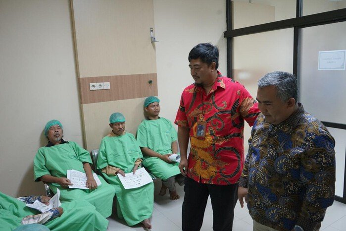 Pupuk Kujang kembali menggelar operasi katarak gratis bagi puluhan warga sebagai upaya membantu menekan angka kebutaan dan meningkatkan kualitas hidup masyarakat.