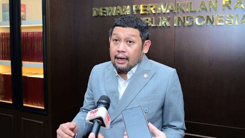 Kasus penyekapan dan penyiksaan perempuan di Bandung yang diduga berlangsung selama tiga tahun memicu sorotan DPR RI. Abdullah dari Komisi III mendesak pelaku dijerat pasal berlapis dan kasus diusut tuntas termasuk kemungkinan korban lain.