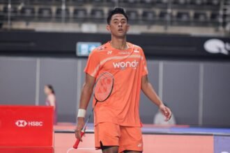 Alwi Farhan memastikan tempat di semifinal Australian Open 2026 usai menyingkirkan Lee Chia Hao dalam dua gim langsung di Sydney.