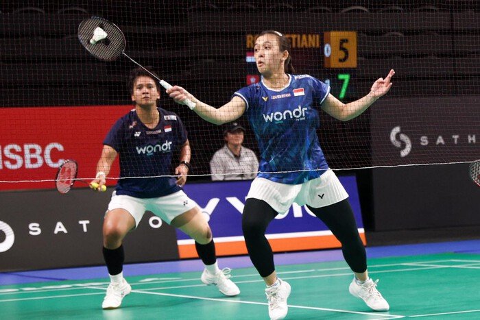 Febriana Dwipuji Kusuma/Meilysa Trias Puspitasari menunjukkan dominasi atas pasangan muda Malaysia untuk memastikan langkah ke semifinal Australia Open 2026.