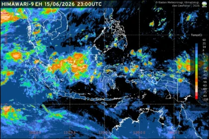 BMKG memprakirakan sebagian besar wilayah Indonesia berpotensi diguyur hujan pada Selasa, dengan peringatan dini hujan lebat hingga sangat lebat di beberapa provinsi.