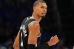 Victor Wembanyama memberikan penghormatan kepada New York Knicks jelang NBA Finals 2026. Spurs dan Knicks siap bertarung dalam duel perebutan gelar juara NBA setelah sama-sama tampil impresif sepanjang playoff.