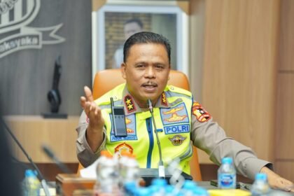 Kakorlantas Polri Irjen Pol Agus Suryonugroho menyebut pengaduan terkait tugas Polisi Lalu Lintas hanya mencapai 6,8 persen dari total laporan ke Polri, sebuah indikator meningkatnya kepercayaan masyarakat terhadap pelayanan Polantas.