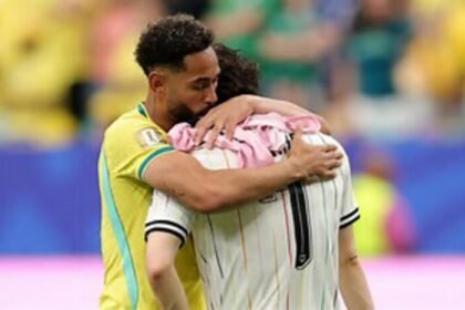 Pelukan Matheus Cunha kepada Ao Tanaka usai laga Brasil kontra Jepang menjadi simbol sportivitas yang menyentuh hati di tengah kerasnya persaingan Piala Dunia 2026.