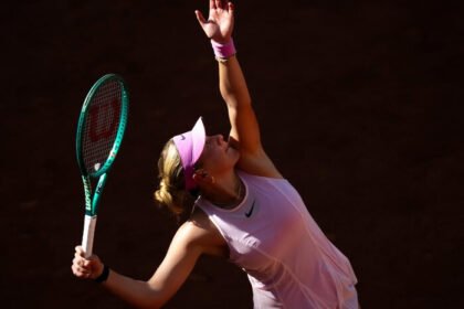 Amanda Anisimova memilih mundur dari Berlin Open akibat mengalami kejang otot punggung dan kini fokus memulihkan kondisi untuk menghadapi Wimbledon.