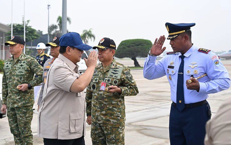 Presiden Prabowo Subianto melakukan kunjungan kerja ke Jawa Timur untuk meresmikan ruas jalan daerah sepanjang 1.151 kilometer di Madura sekaligus menghadiri penutupan Munas dan Konbes NU 2026.