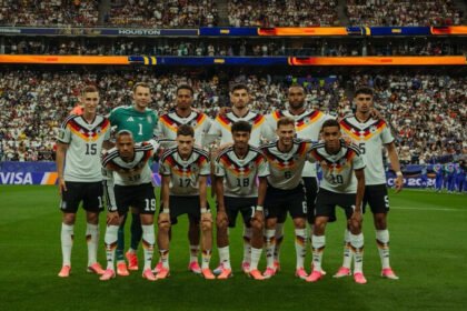 Persaingan Piala Dunia 2026 mulai memanas setelah seluruh pertandingan matchday pertama fase grup selesai digelar dengan Jerman, Argentina, Prancis, dan Inggris menunjukkan performa menjanjikan menuju babak 32 besar.