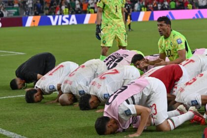 Maroko, Paraguay, dan Brasil memastikan tiket ke babak 16 besar Piala Dunia 2026 setelah melalui laga dramatis yang diwarnai adu penalti dan gol penentu pada menit-menit akhir.
