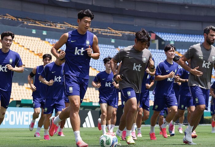Suporter Meksiko diperkirakan kembali memenuhi stadion untuk mendukung Korea Selatan saat menghadapi Afrika Selatan pada laga penentuan Grup A Piala Dunia 2026 di Monterrey.