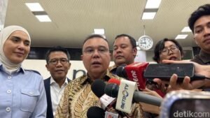 DPR Buka Suara Soal Pencopotan Kepala BGN Dadan Hindayana: Banyak Catatan Merah
