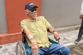 Kini Pakai Kursi Roda Usai Pasang Ring Jantung, Tio Pakusadewo Tetap Totalitas Naik Panggung