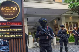Polri Ancam Jerat Penghalang Penggeledahan Kafe di Cipete