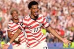 Amerika Serikat melangkah ke babak 16 besar Piala Dunia 2026 setelah mengalahkan Bosnia dan Herzegovina 2-0 meski bermain dengan 10 pemain sejak menit ke-64.