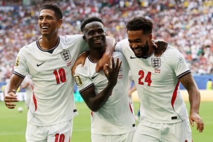 Bukayo Saka mencetak hat-trick saat Inggris menundukkan Prancis 6-4 dan mengamankan peringkat ketiga Piala Dunia 2026.