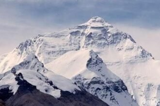 BRIN Pastikan Es Abadi Puncak Jaya Hilang Permanen, Diprediksi Lenyap Akhir 2026