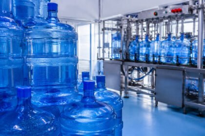 Kemendag menekankan pentingnya perlindungan konsumen pada Depot Air Minum Isi Ulang agar masyarakat memperoleh air minum yang aman, bermutu, dan sesuai standar.