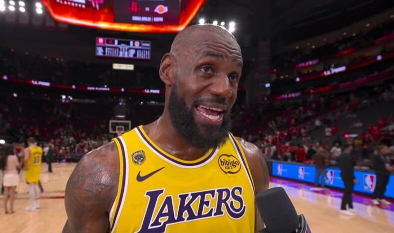 LeBron James dikabarkan menunda pengumuman klub barunya setelah merasa terganggu oleh komentar Komisaris NBA Adam Silver mengenai status free agency.