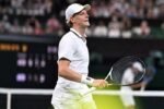 Jannik Sinner menjaga laju sempurna di Wimbledon 2026 usai menyingkirkan Shintaro Mochizuki dan kembali mengamankan tiket ke perempat final.