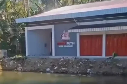 Fakta di Balik Video Viral Koperasi Desa Merah Putih Malang Di Tengah Telaga : Ada Akses Jalan Mobil