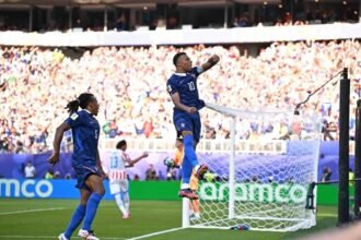 Kylian Mbappe menjadi penentu kemenangan Prancis lewat gol penalti yang membawa Les Bleus menembus perempat final Piala Dunia 2026.