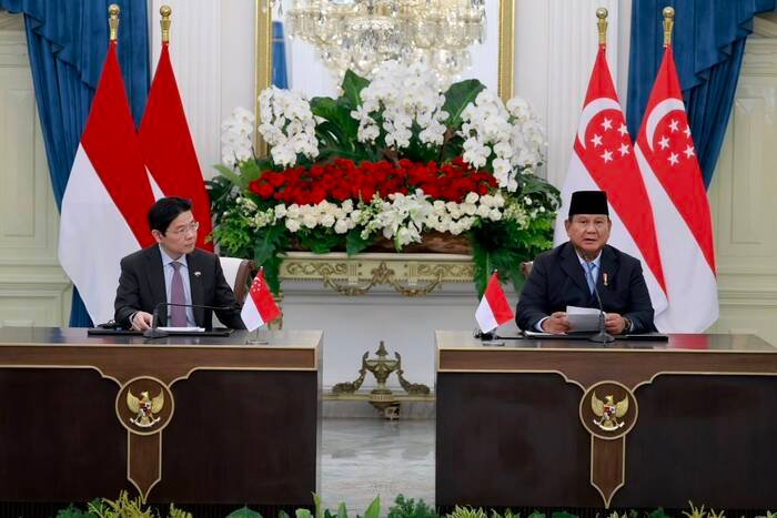 PM Singapura Lawrence Wong mengajak siswa Sekolah Garuda dan SMA Taruna Nusantara mengikuti lebih banyak program pertukaran pelajar demi memperkuat hubungan Indonesia-Singapura.