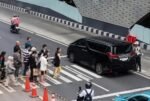 Polda Metro Jaya menegaskan nama pada STNK Toyota Alphard yang viral di Bundaran HI bukan lagi pemilik sebenarnya karena kendaraan telah dijual dan belum dibalik nama.