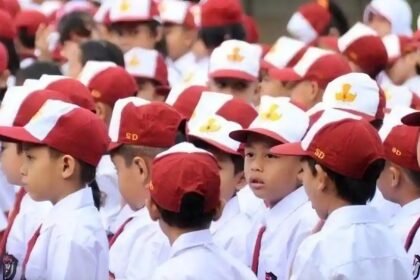 SPMB 2026 masih menghadapi tantangan besar karena persaingan sekolah favorit belum mereda sehingga pemerataan kualitas pendidikan dinilai menjadi solusi utama.
