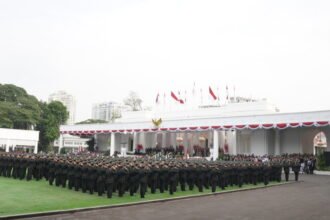 Presiden Prabowo Subianto mengingatkan perwira TNI dan Polri agar selalu mengutamakan kepentingan rakyat, menjaga integritas, dan memimpin dengan keteladanan.