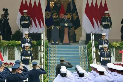 Presiden Prabowo Subianto menegaskan pangkat perwira TNI-Polri adalah amanah rakyat yang harus dijaga dengan integritas, kejujuran, dan pengabdian tanpa kompromi.