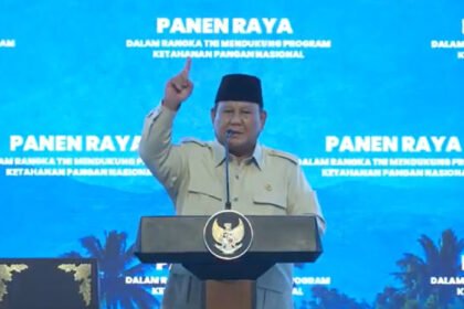 Presiden Prabowo Subianto menyampaikan apresiasi kepada petani saat panen raya serentak di 43 titik dan menegaskan pentingnya kesejahteraan petani.