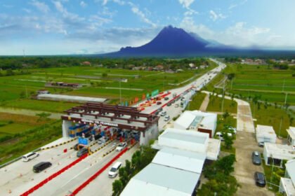 Komisi V DPR RI meminta BPJT menindaklanjuti usulan percepatan pembangunan exit Tol Bokoharjo demi meningkatkan akses masyarakat dan mendukung pertumbuhan ekonomi.