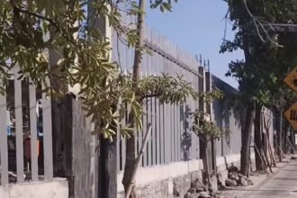 Bukan Takut Kerusuhan, Ini Alasan Deretan Mal Mewah di Surabaya Mendadak Dipagari Tingi