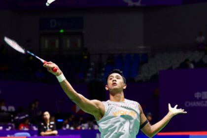 Alwi Farhan mengakhiri langkah di China Open 2026 setelah kalah dalam tiga gim dari Ayush Shetty dan kini fokus menatap Kejuaraan Dunia.