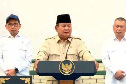 Presiden Prabowo Subianto meresmikan revitalisasi Stasiun Semarang Tawang dan menegaskan pelestarian bangunan bersejarah merupakan bagian penting menjaga identitas serta sejarah bangsa Indonesia.
