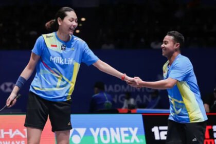 Rehan/Gloria melaju ke semifinal Taipei Open 2026 usai membalikkan keadaan dan menyingkirkan wakil Thailand dalam laga tiga gim yang berlangsung sengit.
