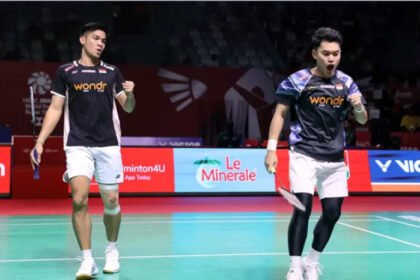 Leo/Daniel tampil dominan saat menyingkirkan pasangan tuan rumah untuk mengamankan tiket semifinal Taipei Open 2026.