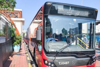 Tok! Pemprov DKI Resmi Tetapkan Tarif TransJ Blok M-Soetta Rp15 Ribu Mulai 1 September