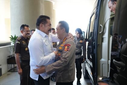 Kapolri Temui Jaksa Agung, Tegaskan Polri dan Kejagung Tetap Solid