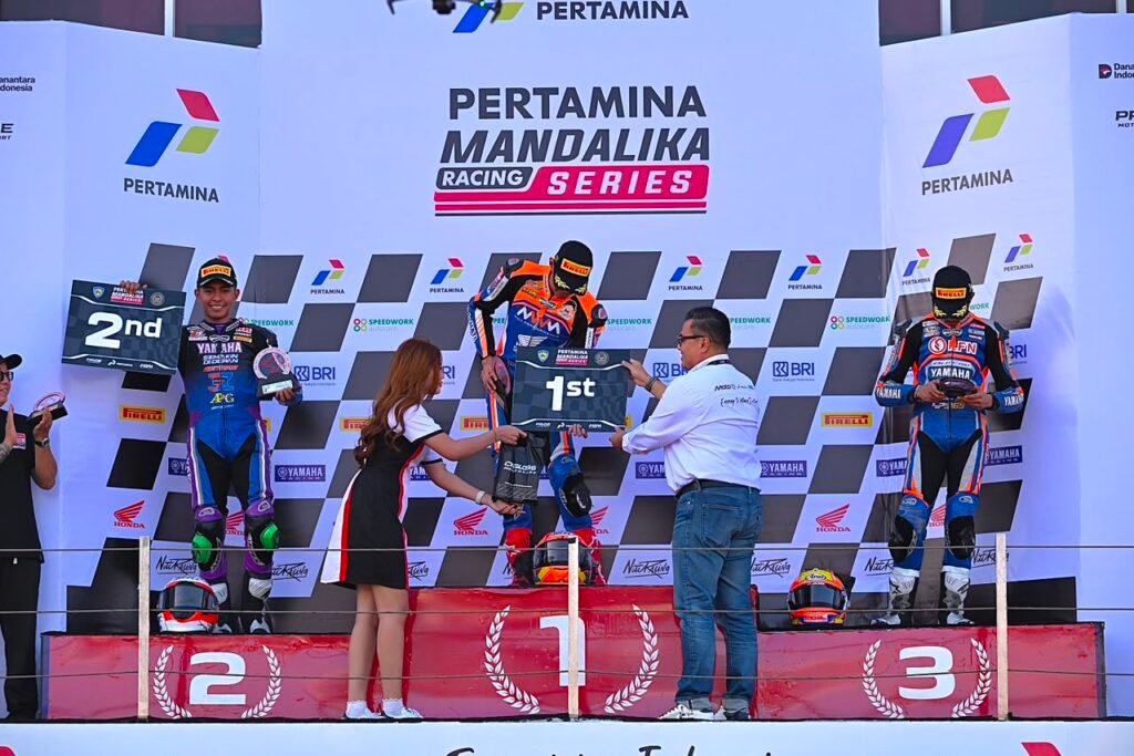 Pembalap Muda Makin Bersinar, Mandalika Racing Series Round #3 Cetak Talenta Balap Masa Depan 2 Pembalap Muda Makin Bersinar, Mandalika Racing Series Round #3 Cetak Talenta Balap Masa Depan
